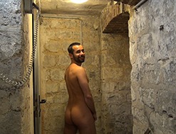 Complicité de voisinage (Les photos après le tournage – Gratuit)